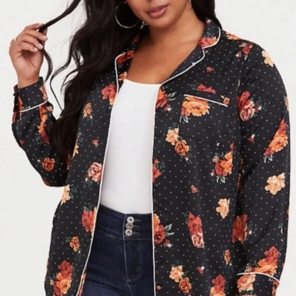 Black Satin Floral Pajama Blouse - Picture 2 of 12